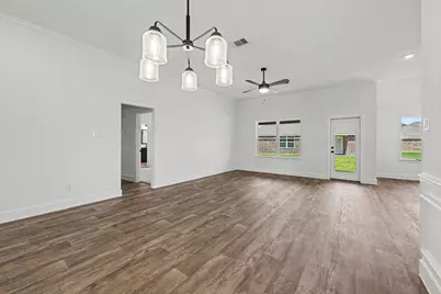 8 Gemstone Court, Angleton, TX 77515 - Photo 7