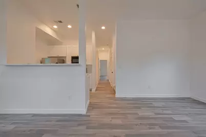 9005 Hilda Street, Houston, TX 77033 - Photo 3
