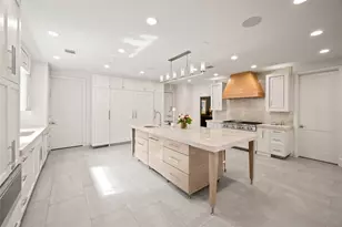 11518 Shadow Way, Houston, TX 77024 - Photo 13