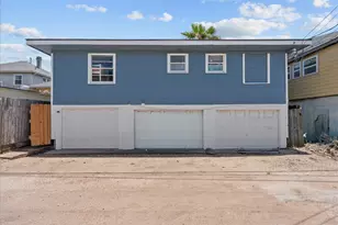 1310 Ave N 1/2, Galveston, TX 77550 - Photo 19