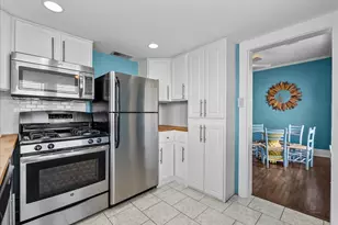 1310 Ave N 1/2, Galveston, TX 77550 - Photo 13
