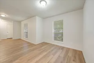 15710 Spring Forest Dr, Houston, TX 77059 - Photo 5