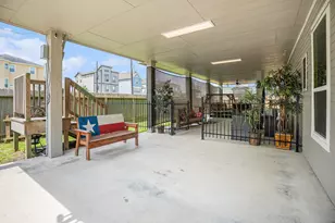 1333 N Meyer Ave, Seabrook, TX 77586 - Photo 3