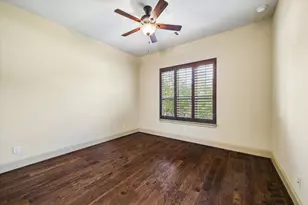 3 Shearling Ct, The Woodlands, TX 77389 - Photo 27