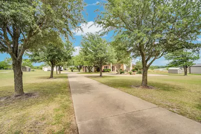 241 Cody Road, Ennis, TX 75119 - Photo 3