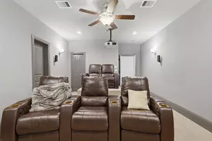 195 S Thatcher Bend Cir, The Woodlands, TX 77389 - Photo 23