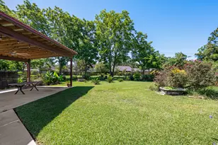 616 Cannan Dr, Angleton, TX 77515 - Photo 31