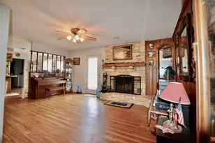 160 Kennedy Dr, Livingston, TX 77351 - Photo 9