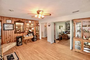 160 Kennedy Dr, Livingston, TX 77351 - Photo 9