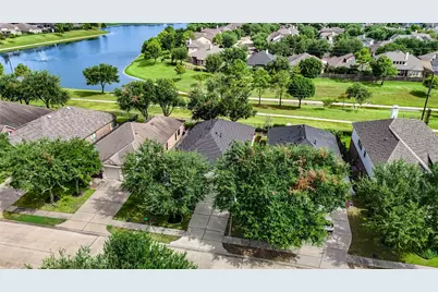 13401 Highland Lake Lane, Pearland, TX 77584 - Photo 33