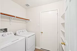 9223 Windswept Grove Dr, Houston, TX 77083 - Photo 17