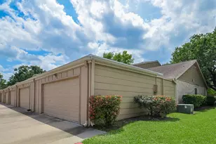11636 Village Pl Dr, Houston, TX 77077 - Photo 27