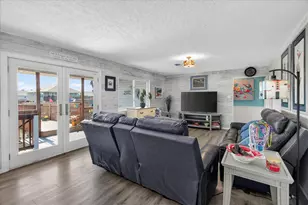 959 Bonita St, Bayou Vista, TX 77563 - Photo 7