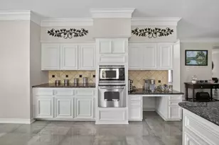 2434 Pebble Beach Dr, League City, TX 77573 - Photo 13