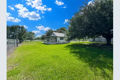 18027 W Clover Lane, Alvin, TX 77511 - Photo 7