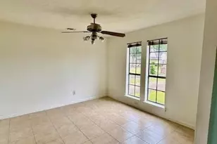 2519 Carriage Ln, Stafford, TX 77477 - Photo 7