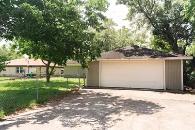 108 Chandler Drive, Baytown, TX 77521 - Photo 33