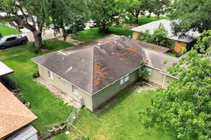 108 Chandler Dr, Baytown, TX 77521 - Photo 35