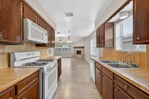 14118 Louan Ct, Sugar Land, TX 77498 - Photo 19