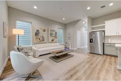911 W 35th Street #D, Houston, TX 77018 - Photo 7