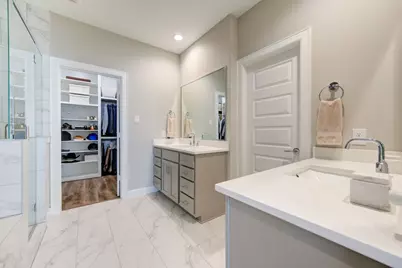 911 W 35th Street #D, Houston, TX 77018 - Photo 31
