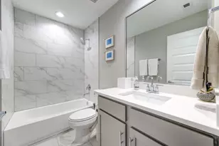 911 W 35th St, Houston, TX 77018 - Photo 37