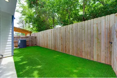 911 W 35th Street #D, Houston, TX 77018 - Photo 19