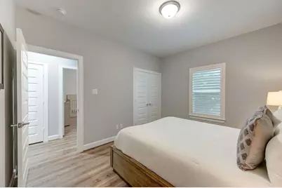 911 W 35th Street #D, Houston, TX 77018 - Photo 27