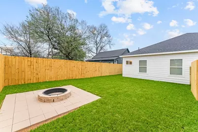 402 W Stewart Street #A, Willis, TX 77378 - Photo 15