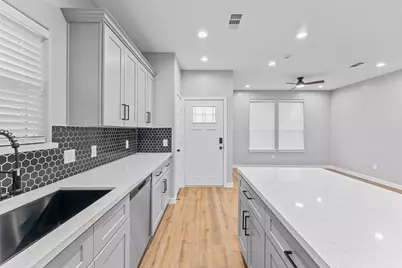 402 W Stewart Street #A, Willis, TX 77378 - Photo 13