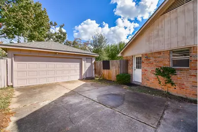 9703 Harrowgate Drive, Houston, TX 77031 - Photo 29