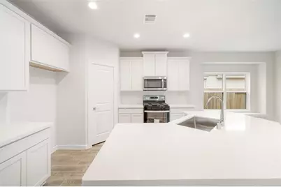 770 Dewberry Road, La Marque, TX 77568 - Photo 5