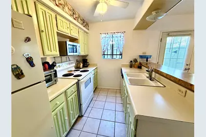 2110 Wilcrest Drive #101, Houston, TX 77042 - Photo 3