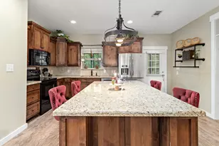 320 Idlewood Ct, Brookeland, TX 75931 - Photo 13