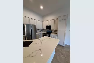 10735 Norchester Village, Houston, TX 77070 - Photo 9
