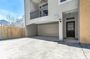 5723 Petty St, Houston, TX 77007 - Photo 3
