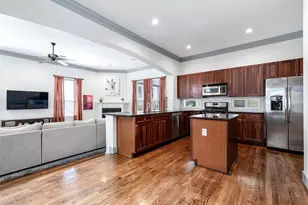 5723 Petty St, Houston, TX 77007 - Photo 11
