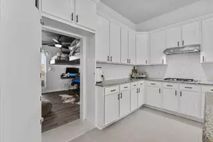 3606 Pedregal Dr, League City, TX 77573 - Photo 9