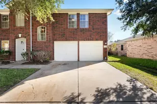 17103 Canterbury Green Ct, Sugar Land, TX 77498 - Photo 5