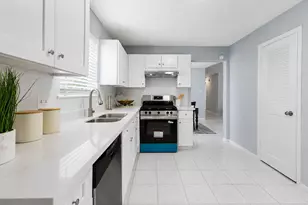 14119 Clear Forest Dr, Sugar Land, TX 77498 - Photo 9