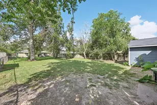 1109 San Felipe St, Angleton, TX 77515 - Photo 29