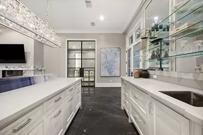 3851 Chevy Chase Drive, Houston, TX 77019 - Photo 9