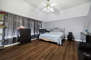 115 S Esplanade Way, Stafford, TX 77477 - Photo 5