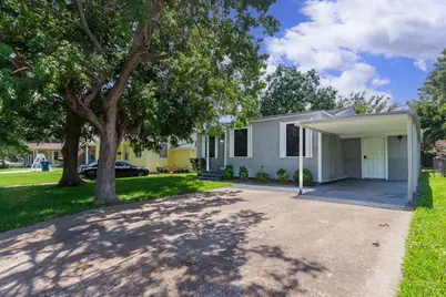 911 N 14th Avenue N, Texas City, TX 77590 - Photo 1