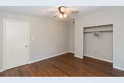 911 N 14th Avenue N, Texas City, TX 77590 - Photo 11