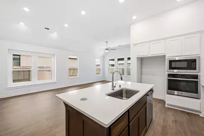 12311 Sweet Gum Drive, Mont Belvieu, TX 77523 - Photo 5