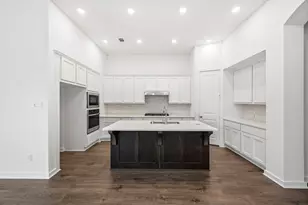 12311 Sweet Gum Dr, Mont Belvieu, TX 77523 - Photo 3