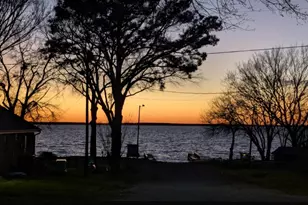 157 Lakeview Dr S, Livingston, TX 77351 - Photo 9