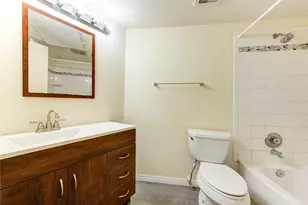 10811 Richmond Ave, Houston, TX 77042 - Photo 15