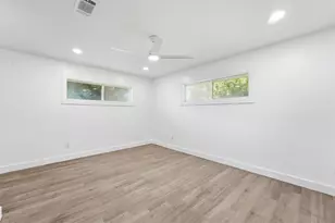 11907 Renwick Dr, Houston, TX 77035 - Photo 11